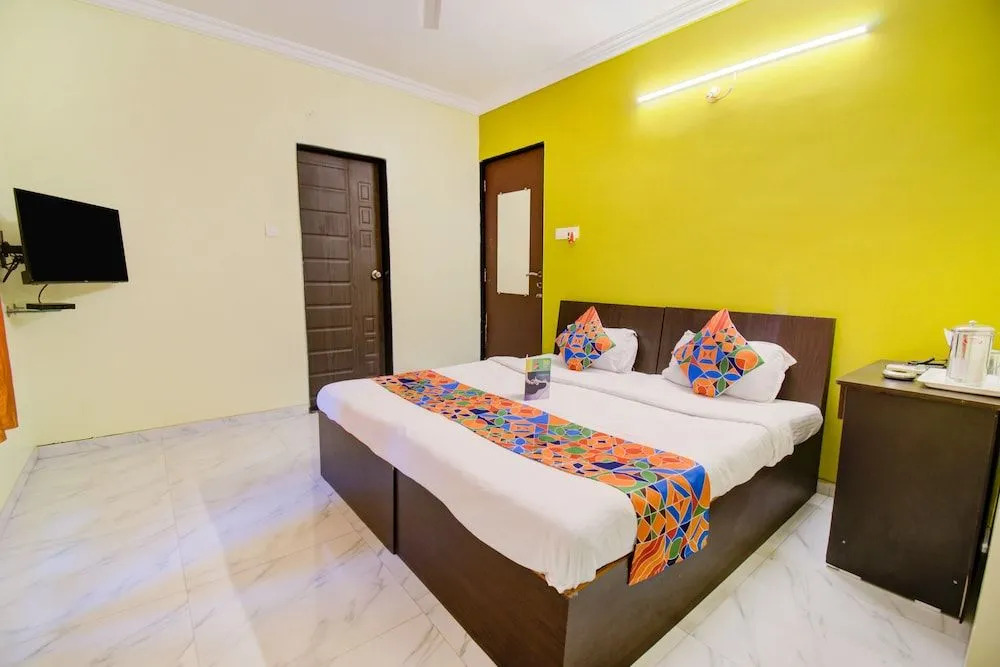 FabHotel Truvic