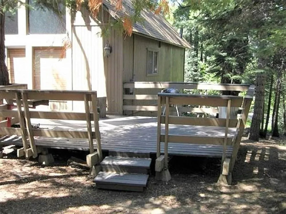 Woodsy 'a' Frame 3 Bedroom Cabin by RedAwning