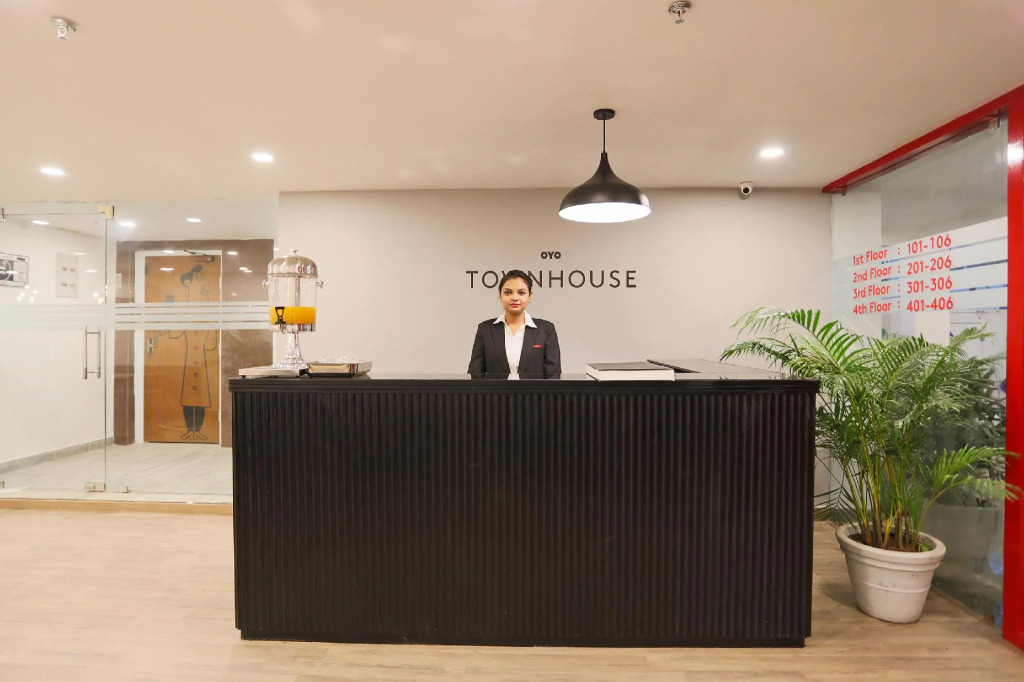 OYO Townhouse 195 Aarya Inn Salt Lake