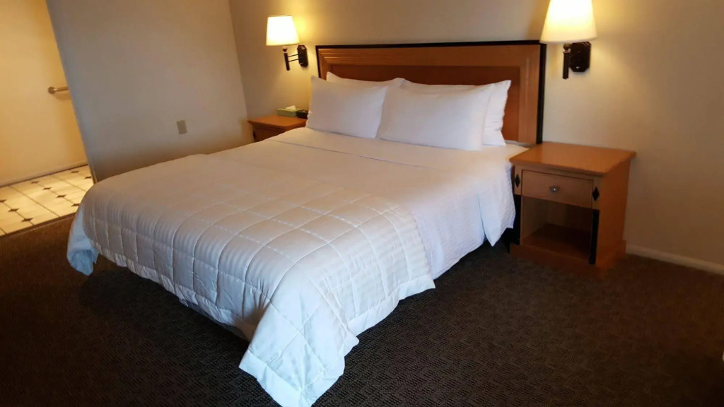 Japan House Suites