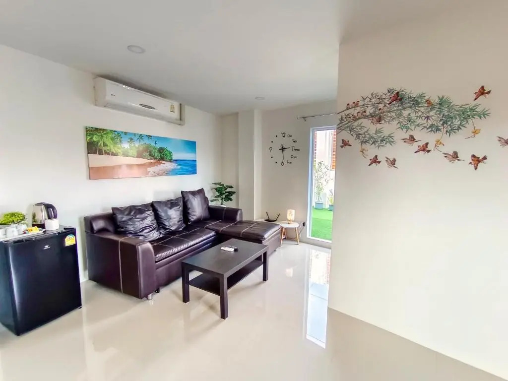 Sailor Hotel Pattaya - Nice Rooms & Steps to Walking Street