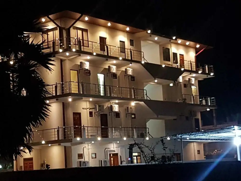 Luxury Everest Hotel