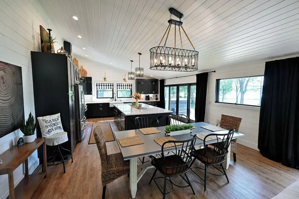 Modern Lakehouse Retreat on Lake Namakagon With Private Hot Tub