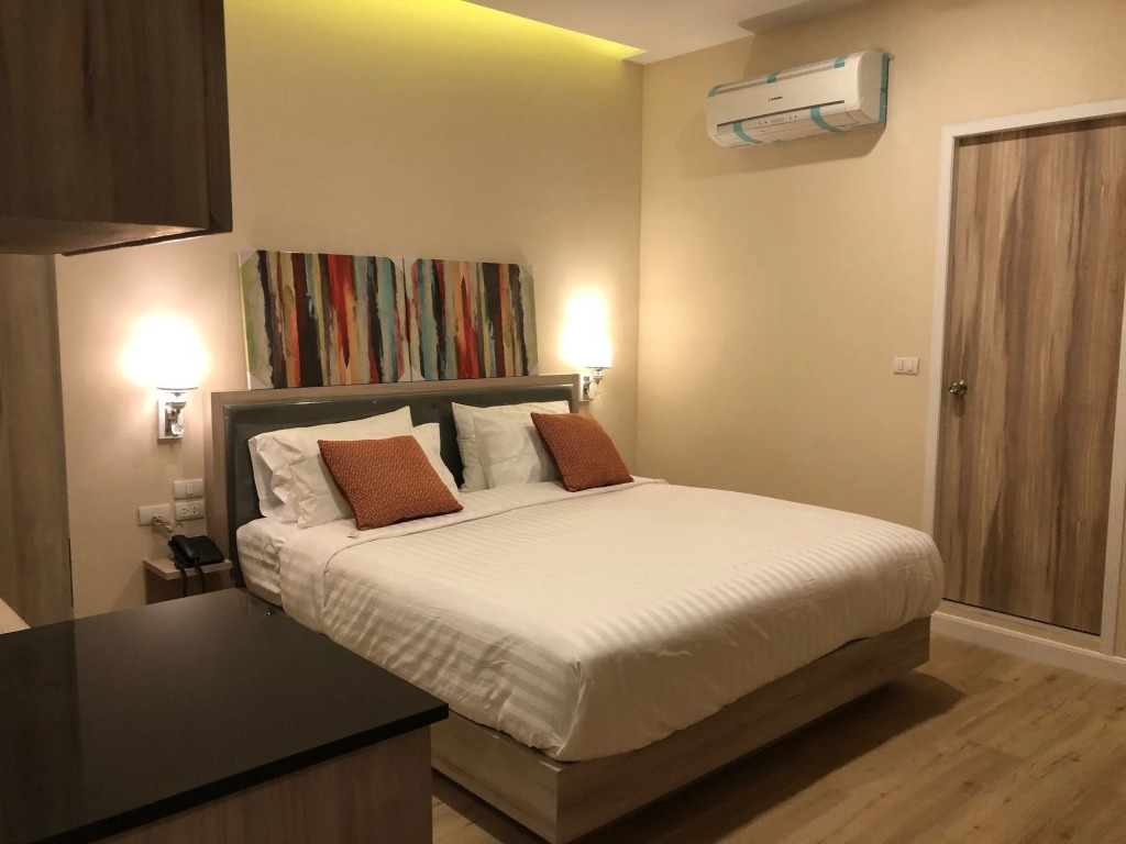 Leela Orchid Hotel