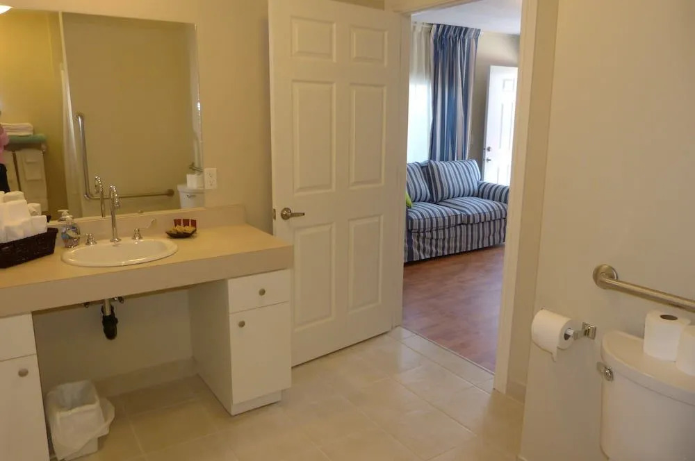 Oasis by the Bay Vacation Suites