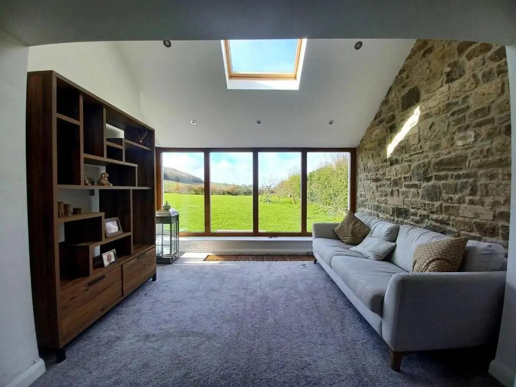3 Bed Cottage-sleeps 6-country Views-pet Friendly