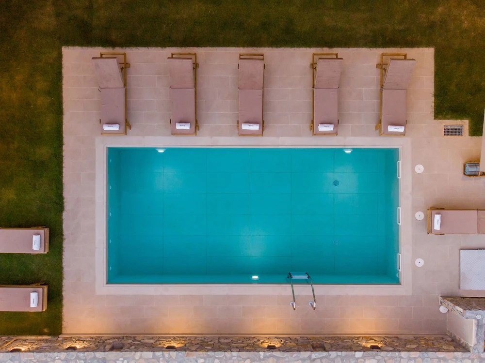Makris Luxury Rooms