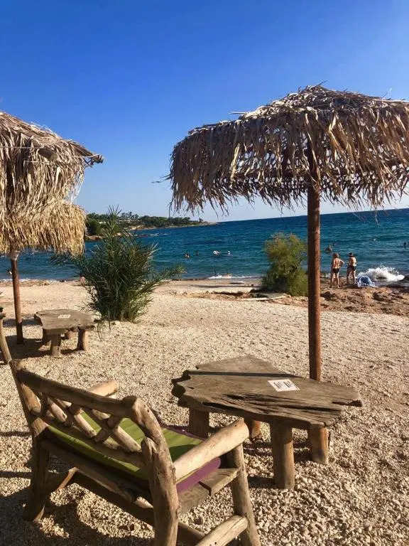 Sea view ground floor 300m from the beach