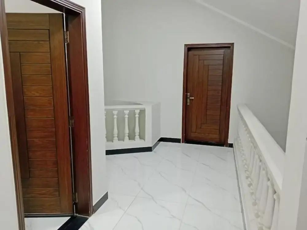 Varano Guest House