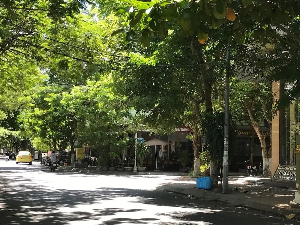 Minh Long Hotel