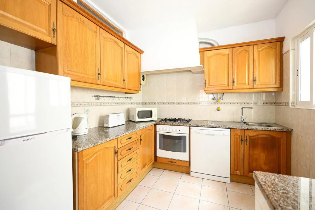 B63 - Corner Street Historic Center Apartment in Lagos