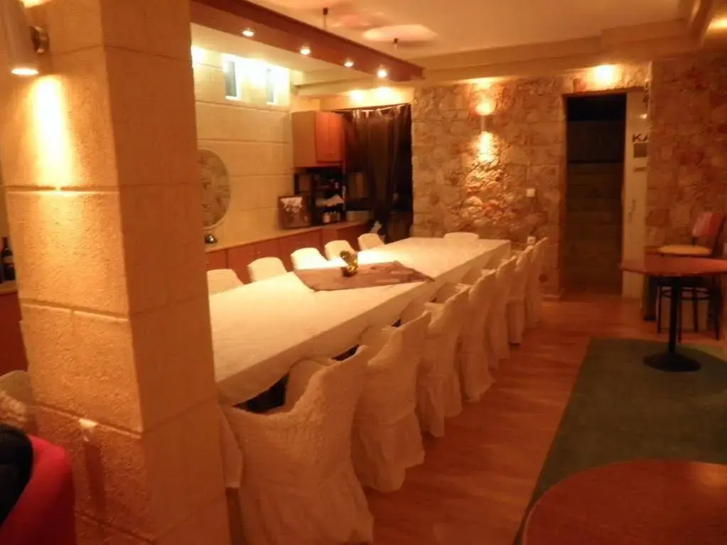 Kostas Studios