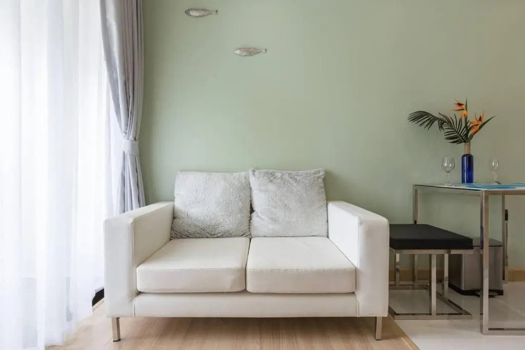 Beach Style Condo Pool, Gym, 1100m To Great Beach.