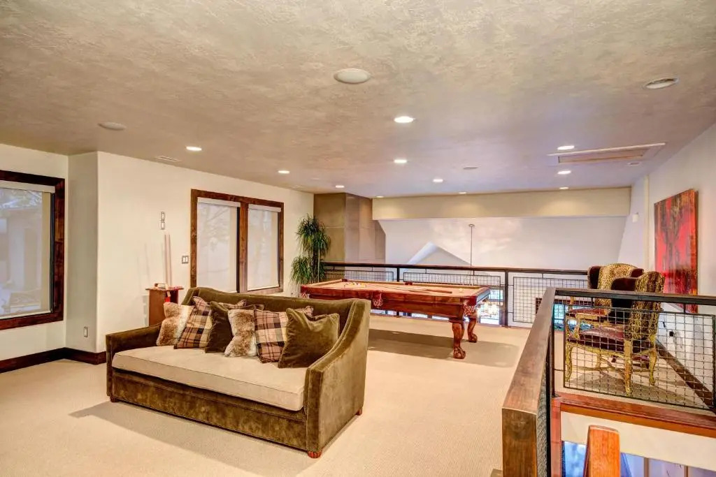 607 Deer Valley Drive