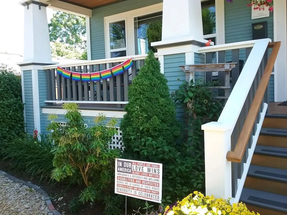 The Alberta Petite Hotel