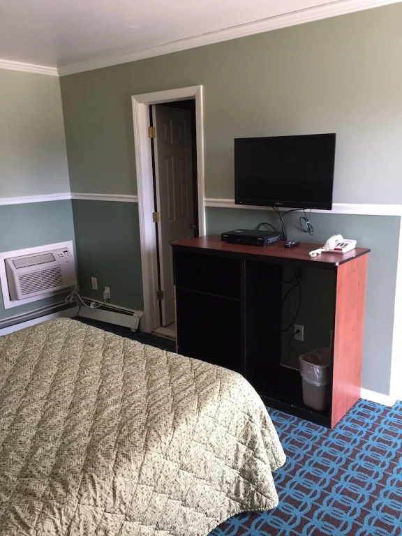 Shirley Motel