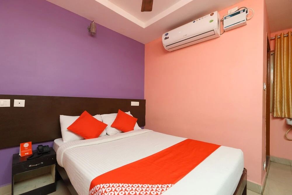 Oyo 6637 Hotel Bvn Grand