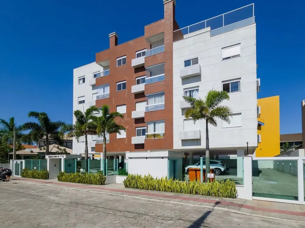 Cozy Apartment 3 Minutes From the Beach Cmi0301