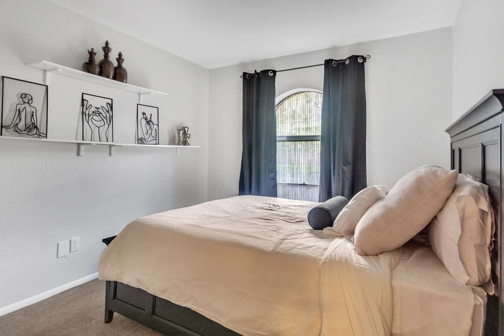Family-friendly 3br Home W/ Private Pool & Patio 3 Bedroom Home by Redawning