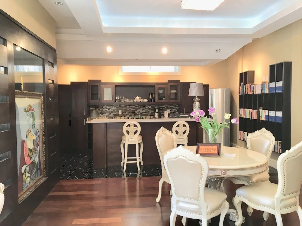 Brand New House With Garden View
