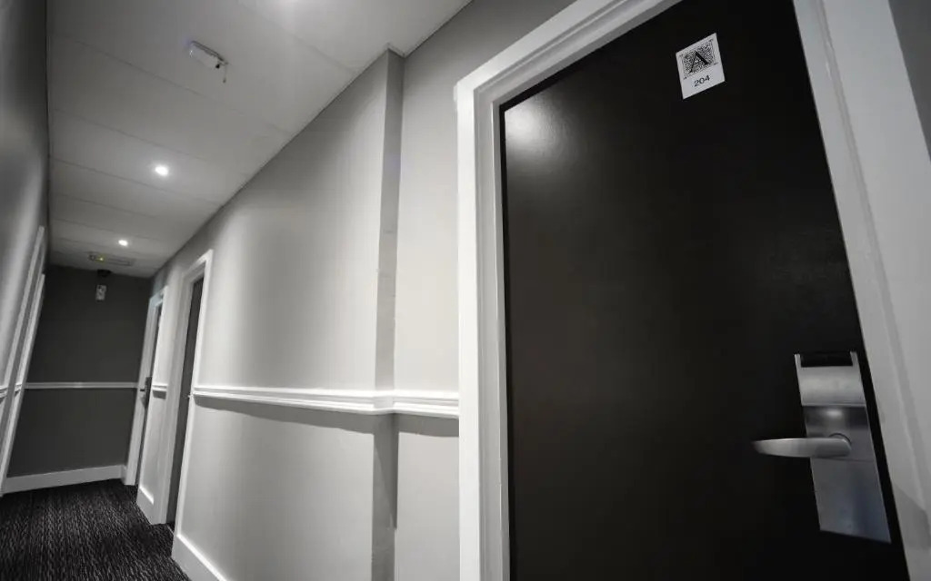 Airways Hotel London
