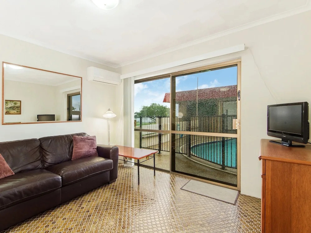 Beachfront Studio and Private Pool