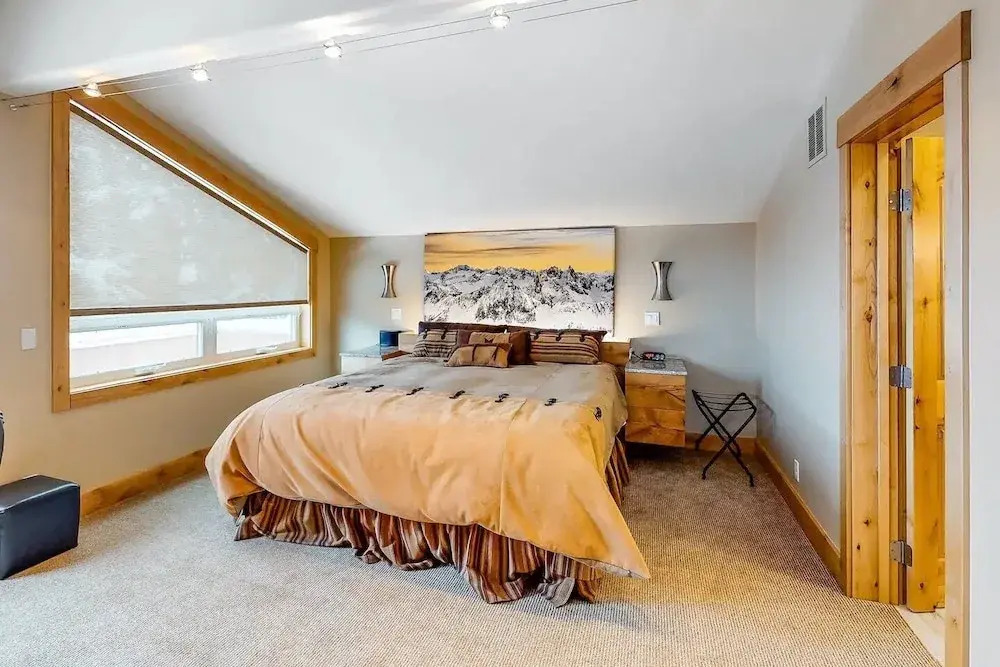 Corrock Style - Luxury Hot Tub Home Near Ski Lifts & Downtown Ketchum