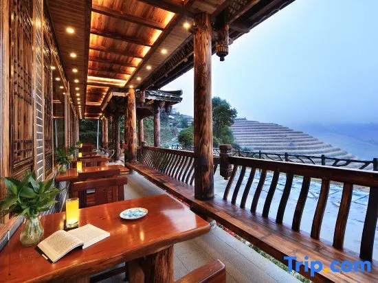 Xia Tiruijing Homestay (Longji Jinkeng Daguzhai Terrace Observation Deck)