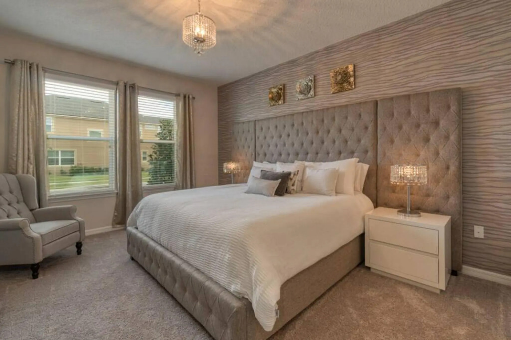 Breathtaking Home with a Thematic bedroom 168