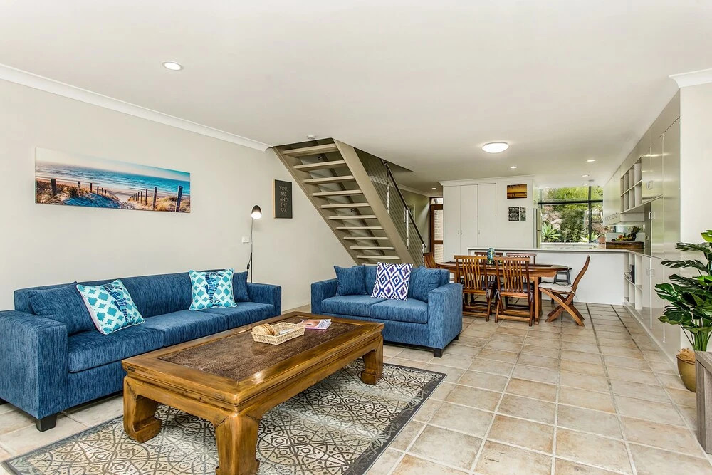 7 James Cook Apartments