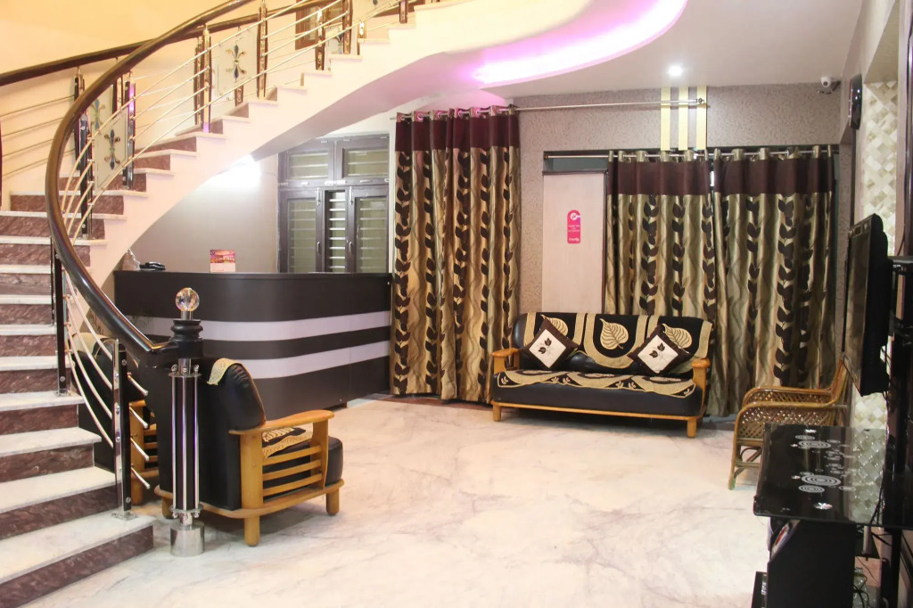 FabHotel Queen Palace by OYO Rooms