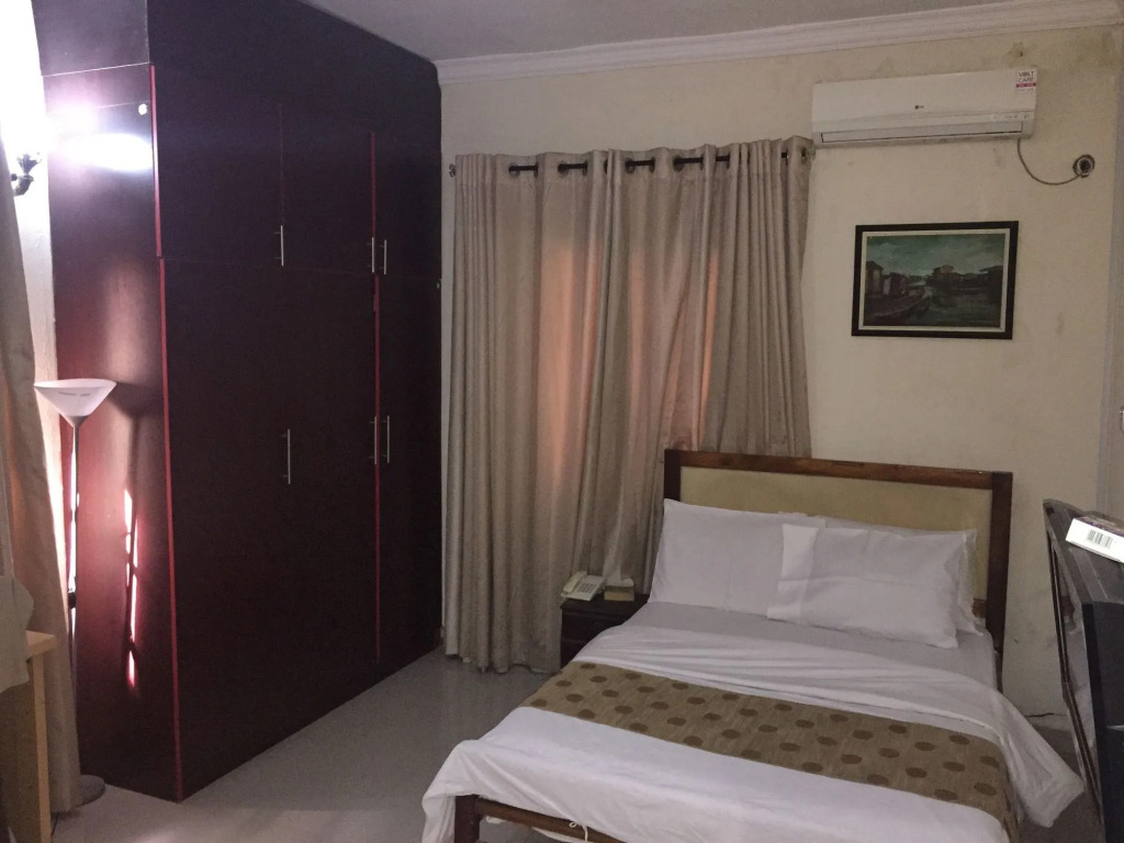 Light house hotel and apartments