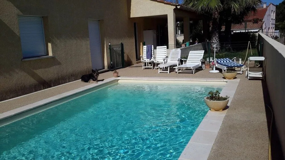Chambre 2 Beziers Villeneuve
