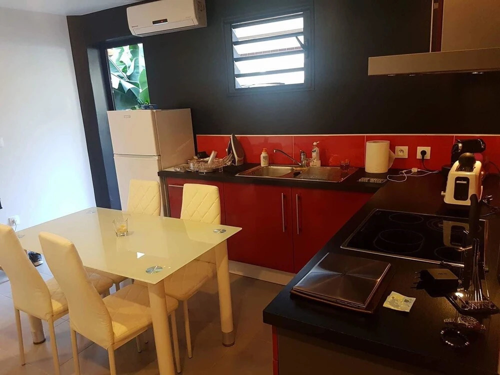 Studio in Ligne Paradis, With Pool Access, Furnished Terrace and Wifi