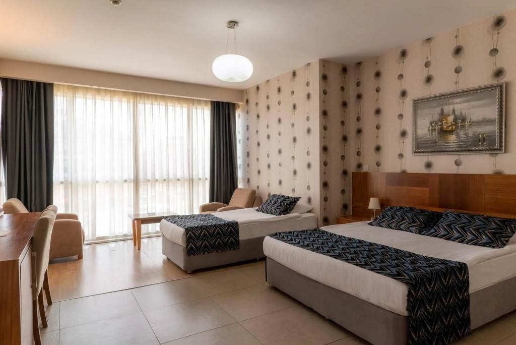 Grand Karot Hotel