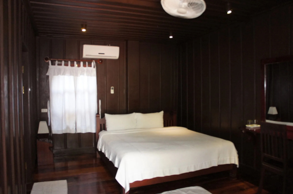 Villa Lao Wooden House