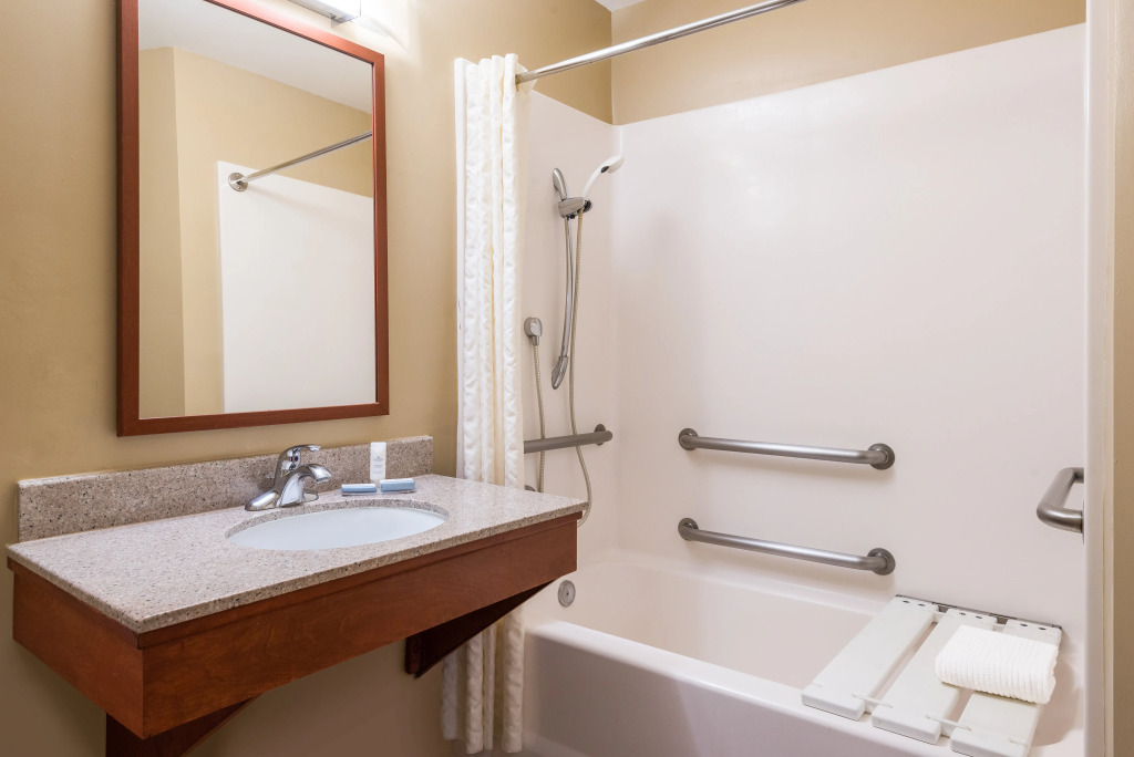 Candlewood Suites LAX Hawthorne by IHG