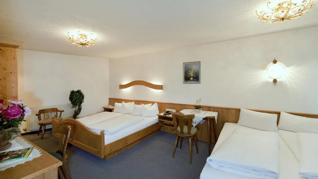 Hotel Garni Pazanella