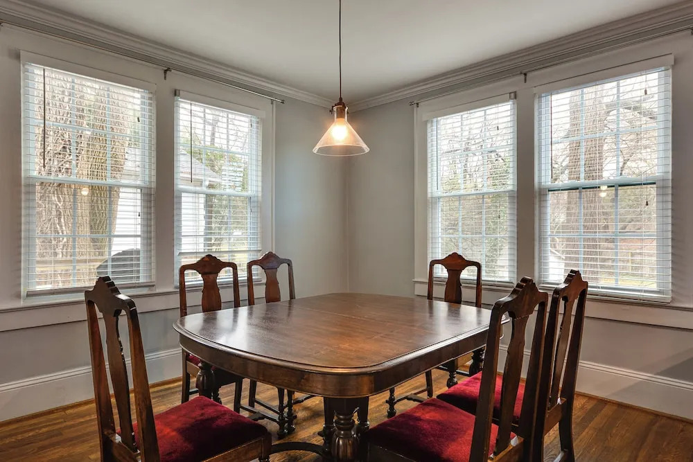 Great for Travel Nurses! Winston-salem Gem w/ Yard