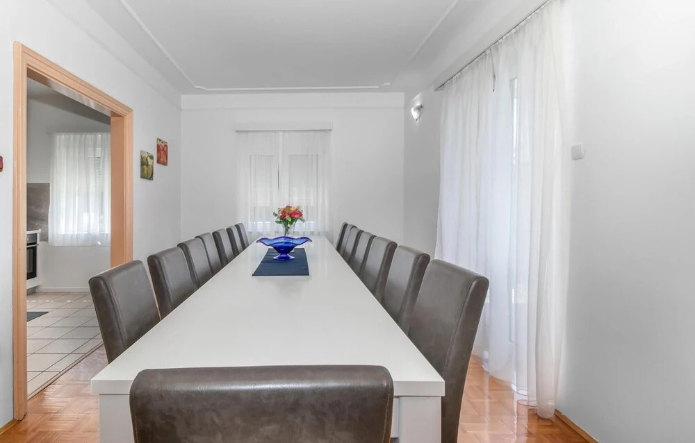 Nice Home in Dramalj With Wifi and 7 Bedrooms