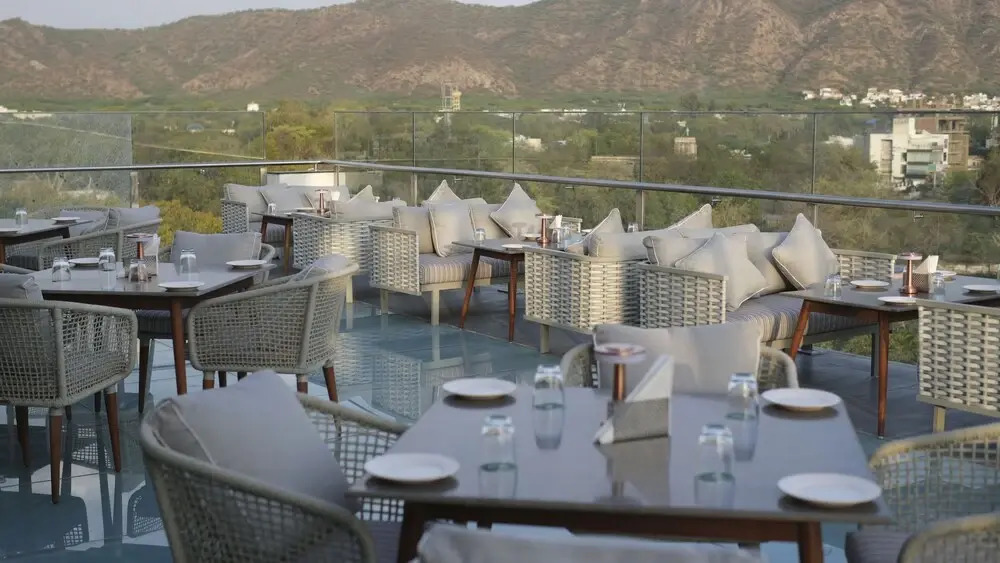 Signature Hotel