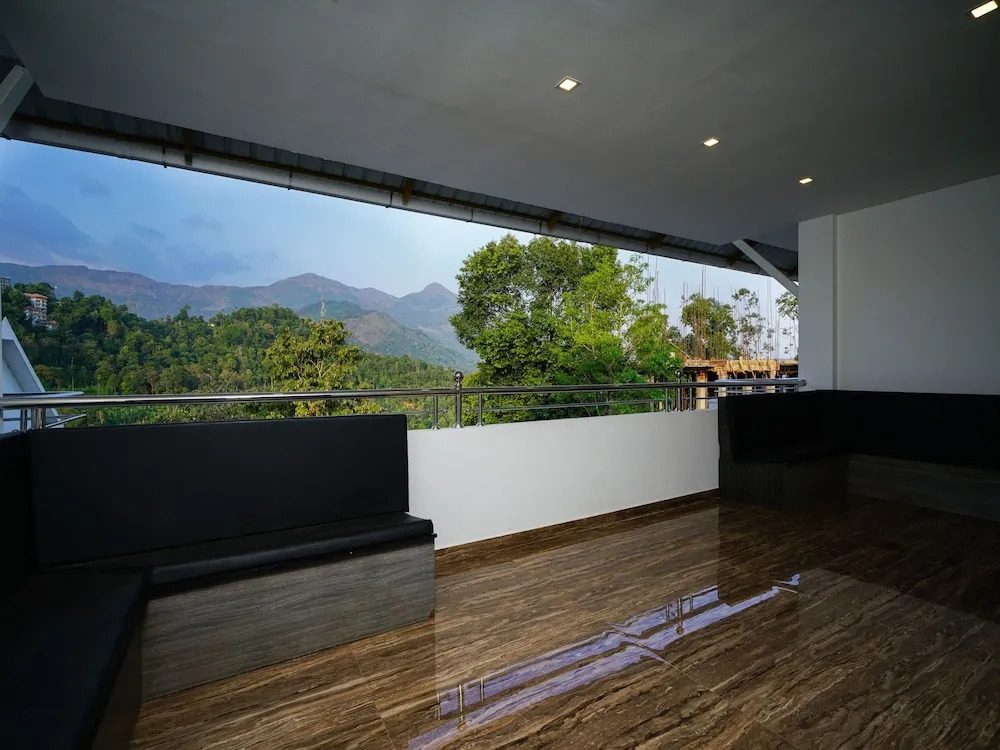 OYO 13434 Hotel Hill Top