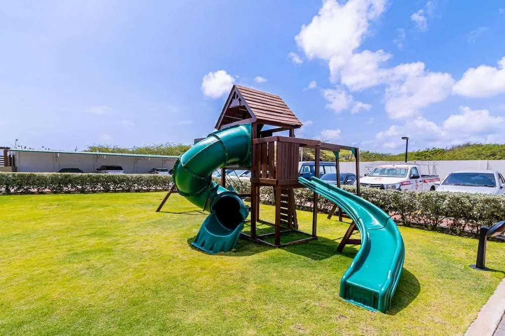 One Bedroom w Amazing Views GYM Resort Amenities