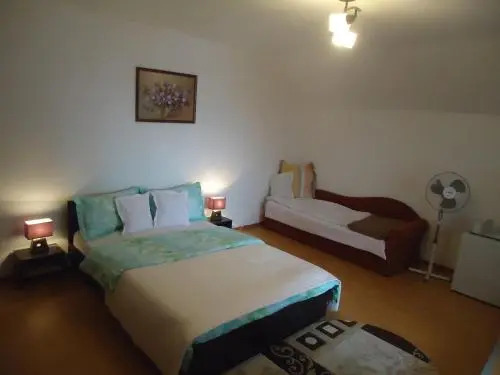 Casa Cu Piatra