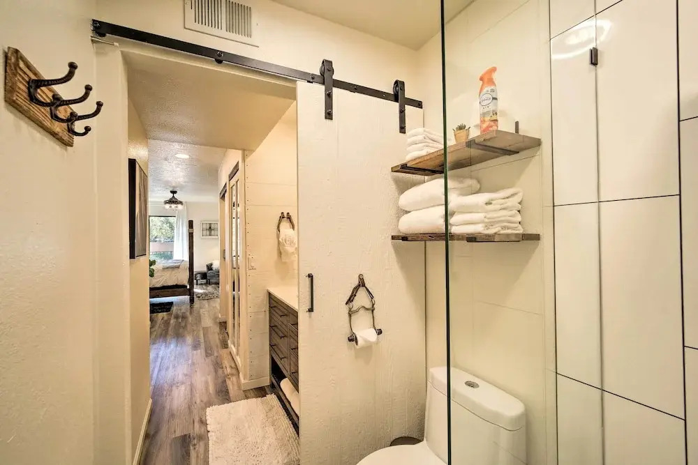 Sedona Condo w/ Pool, Hot Tub, & Pickleball!