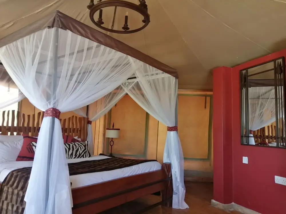 Emayian Luxury Camp