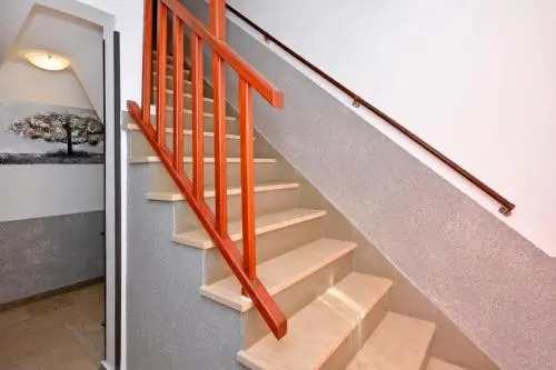 Apartments & Rooms As