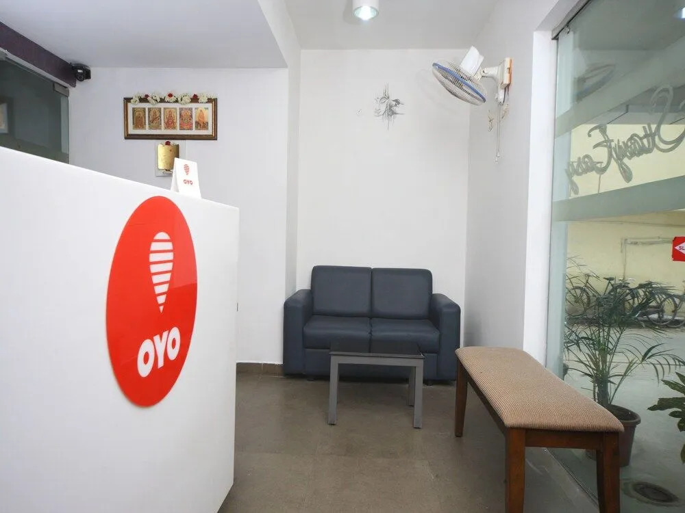 OYO 4921 Stay Easy Tiruvanmiyur