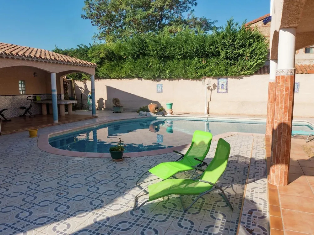 Exquisite Villa in Perpignan With Swimming Pool