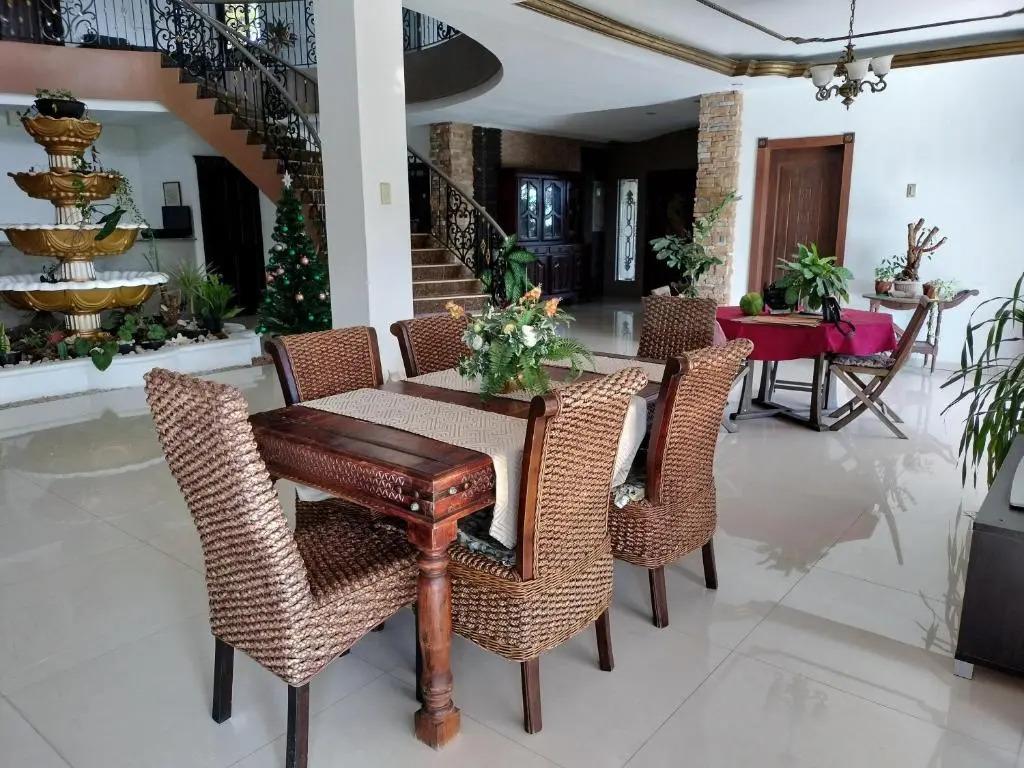 Lina Verano Guest House